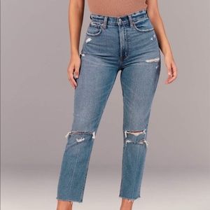 A&F Curve Love Ultra High Rise Ankle Straight Jean - Medium Destroy